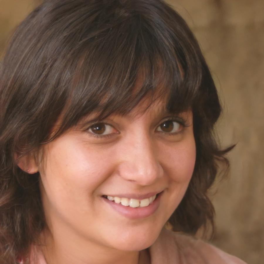 Cristina Varga - expert în analiza financiară și consultanță pentru profitabilitate